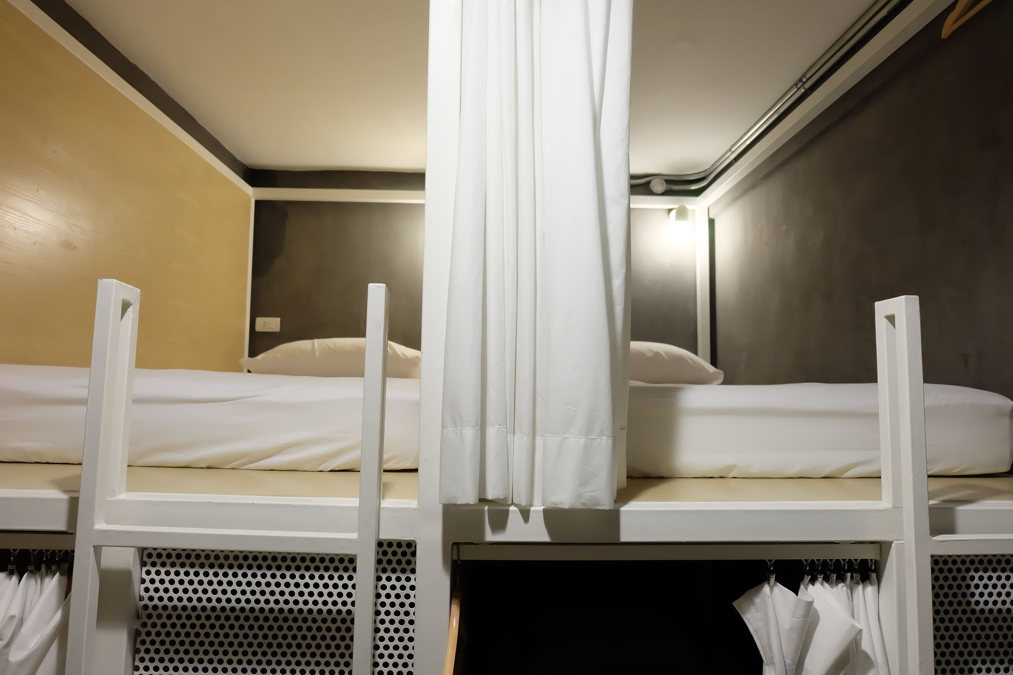 On The Bed Hostel Bangkok Eksteriør bilde